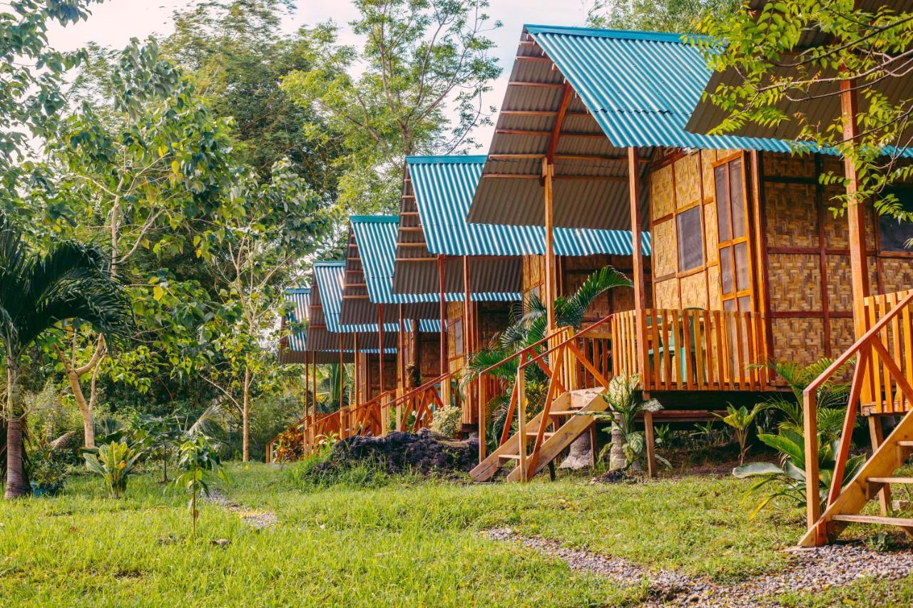 Green Acres Village Moalboal Exterior photo